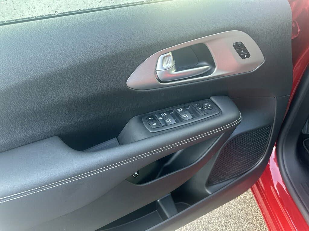 2024 Chrysler Pacifica Plug-In Hybrid