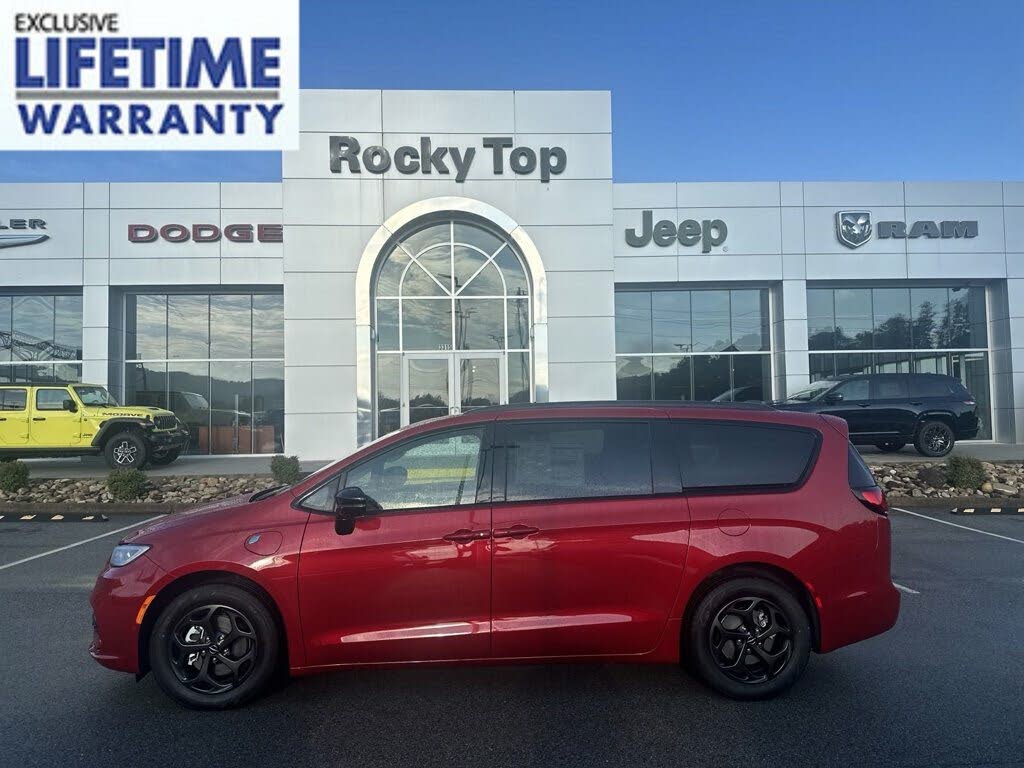 2024 Chrysler Pacifica Hybrid