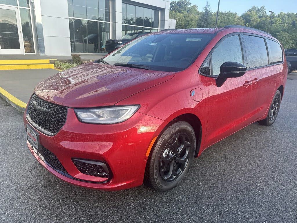 2024 Chrysler Pacifica Plug-In Hybrid