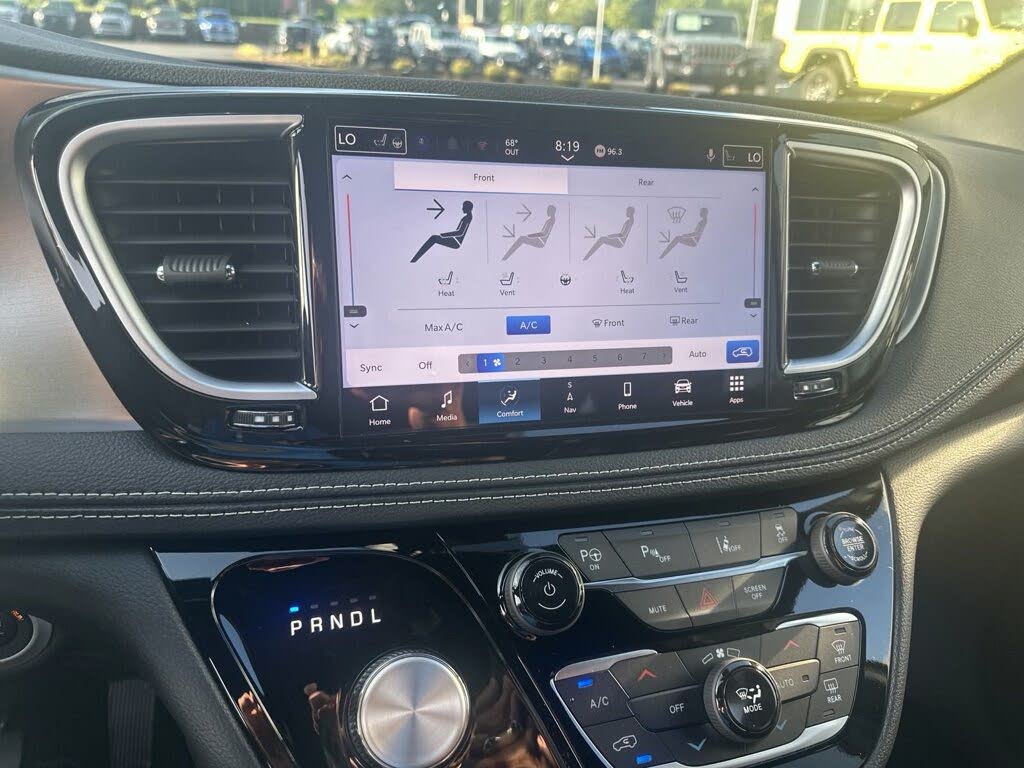 2024 Chrysler Pacifica Plug-In Hybrid