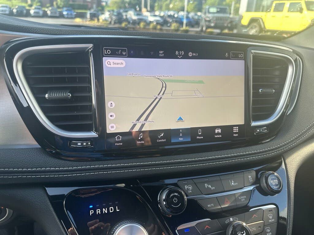 2024 Chrysler Pacifica Plug-In Hybrid
