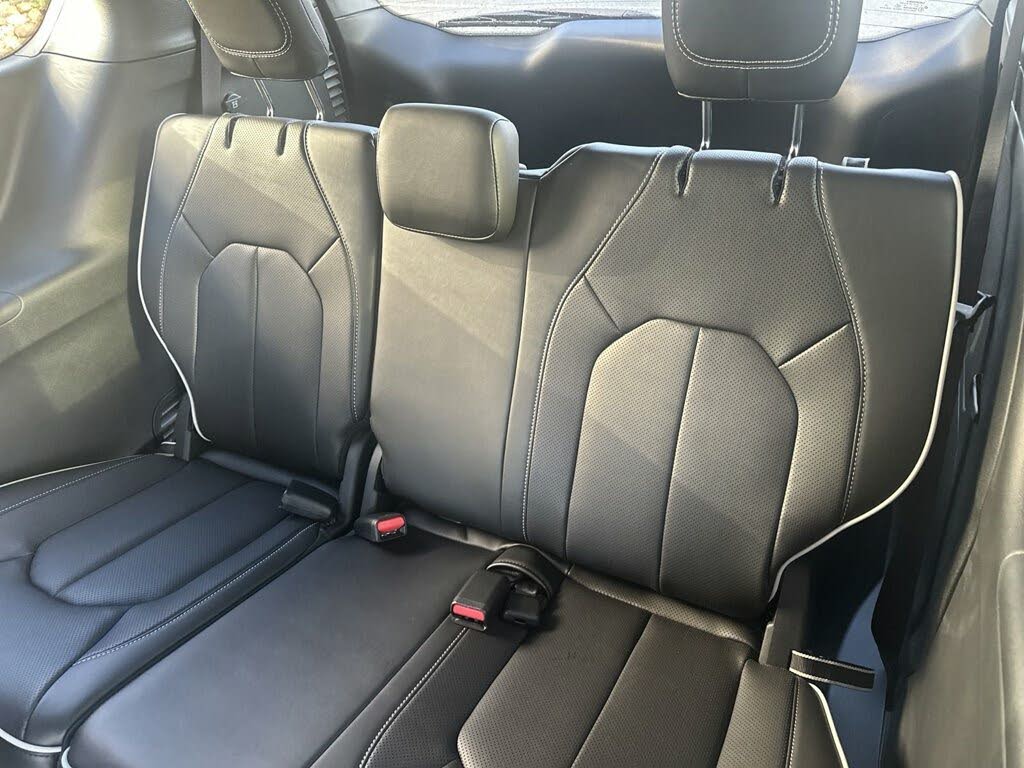 2024 Chrysler Pacifica Plug-In Hybrid
