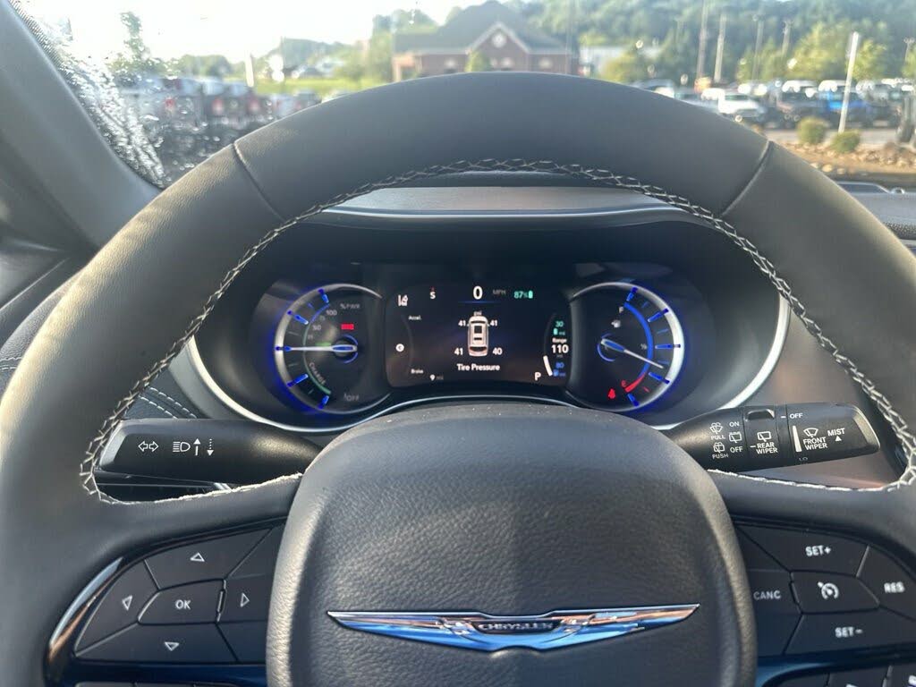 2024 Chrysler Pacifica Plug-In Hybrid