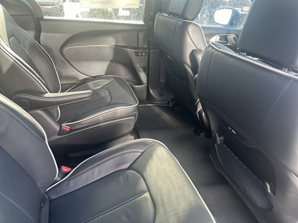 2024 Chrysler Pacifica Plug-In Hybrid