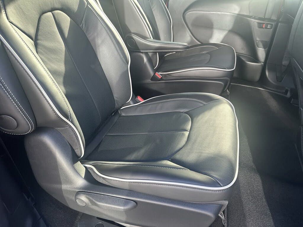 2024 Chrysler Pacifica Plug-In Hybrid