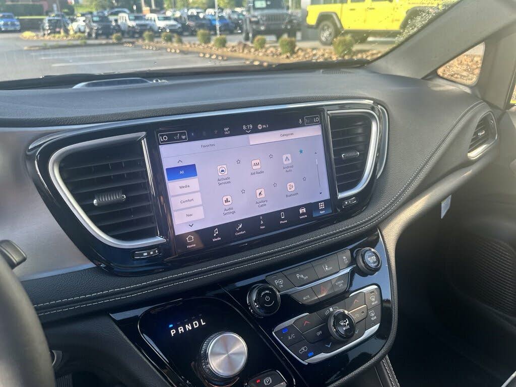 2024 Chrysler Pacifica Plug-In Hybrid