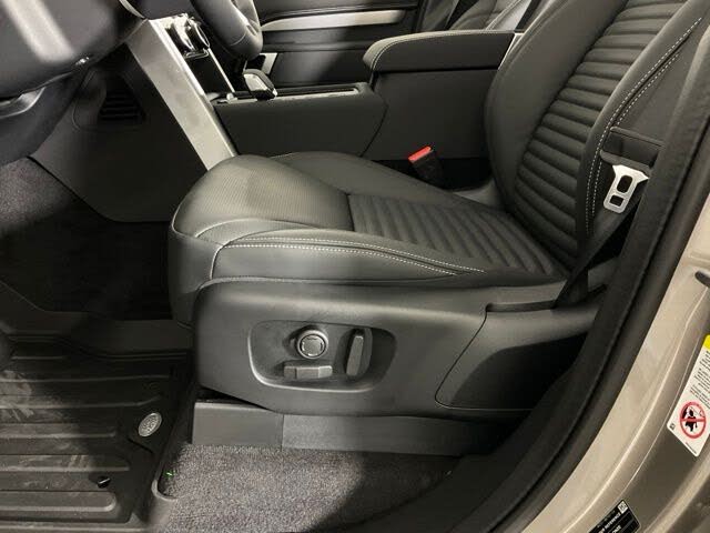 2025 Land Rover Discovery