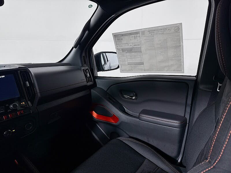 2025 Nissan Frontier