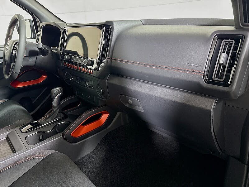 2025 Nissan Frontier