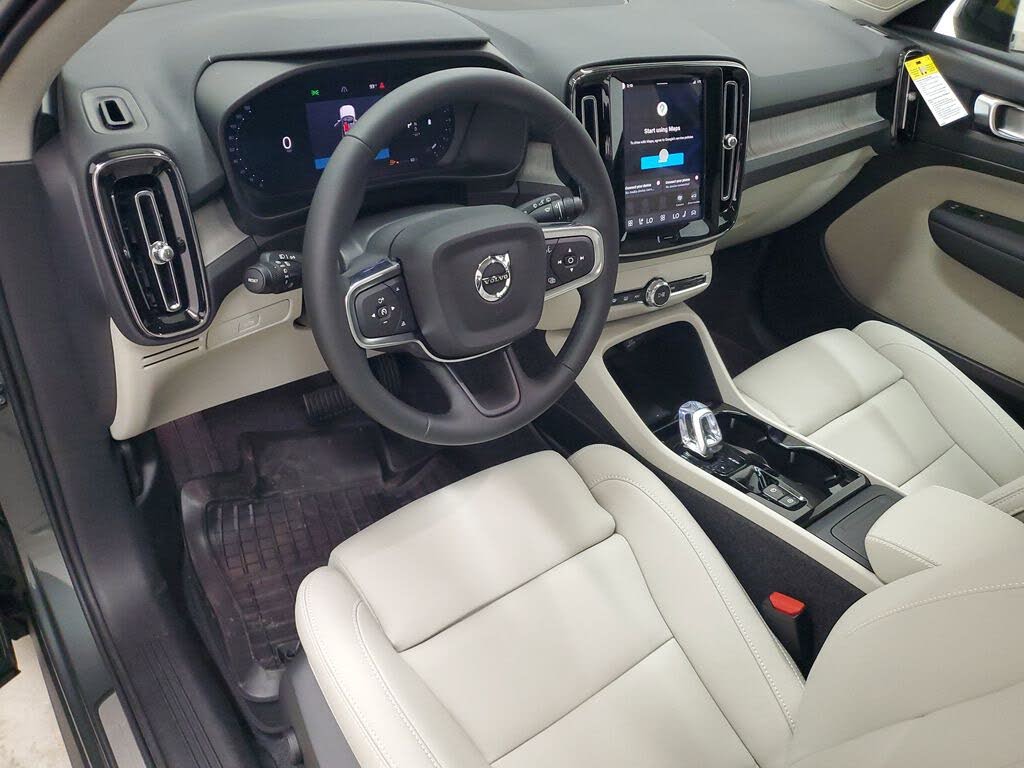 2026 Volvo XC40