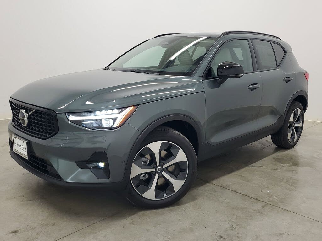 2026 Volvo XC40