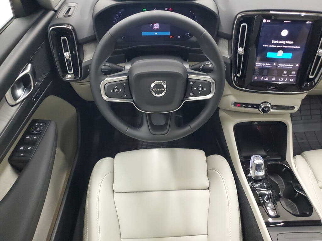 2026 Volvo XC40