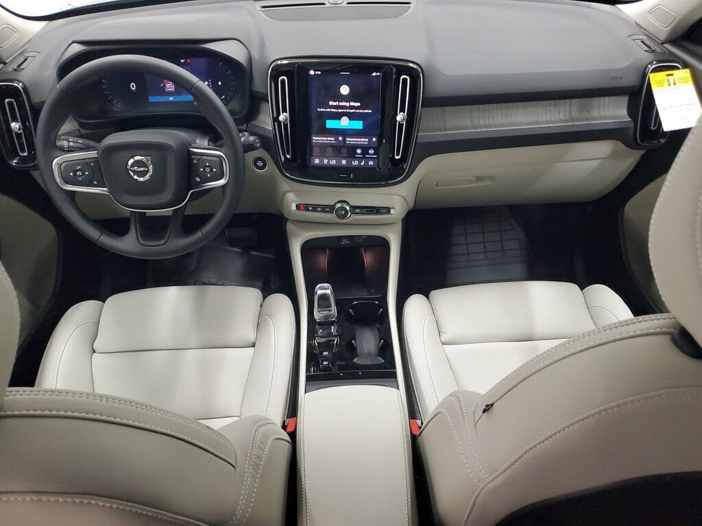 2026 Volvo XC40
