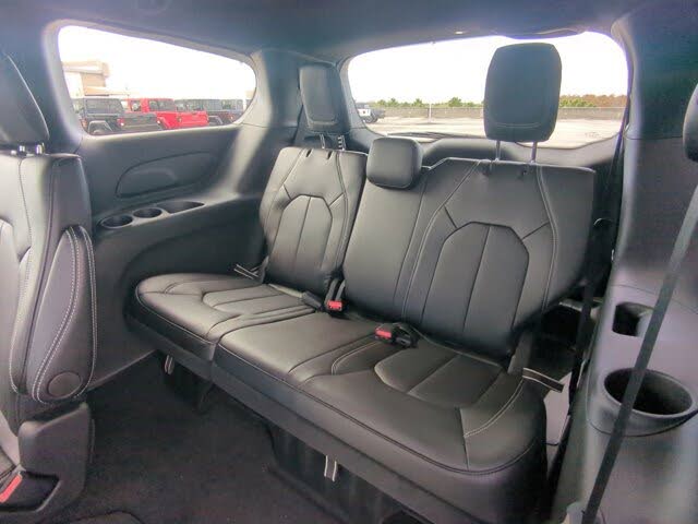 2026 Chrysler Voyager