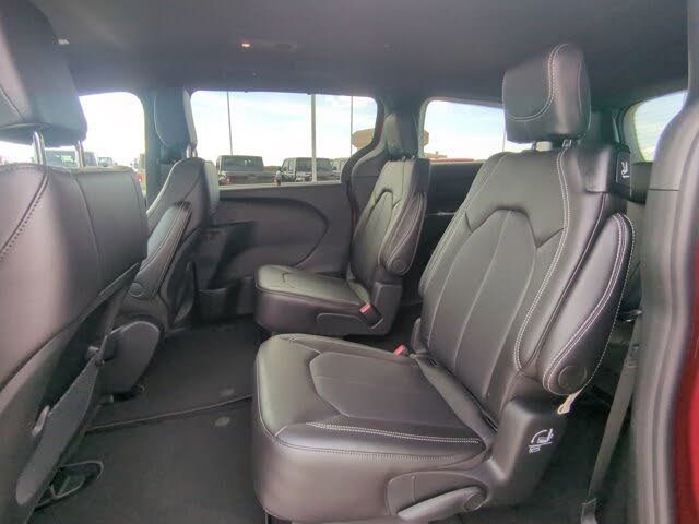 2026 Chrysler Voyager