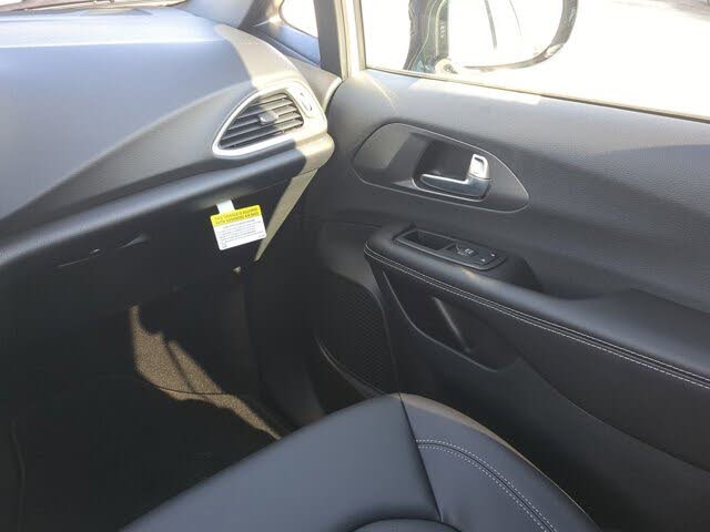 2026 Chrysler Voyager