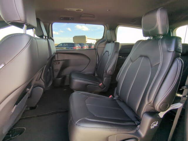 2026 Chrysler Voyager