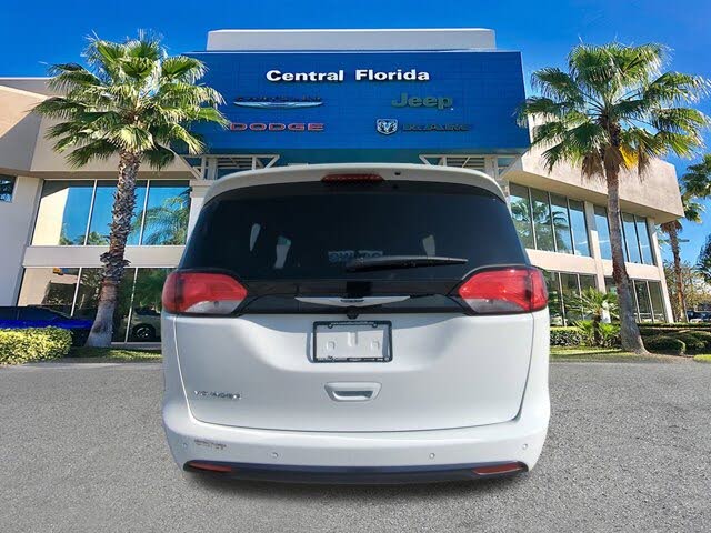 2026 Chrysler Voyager