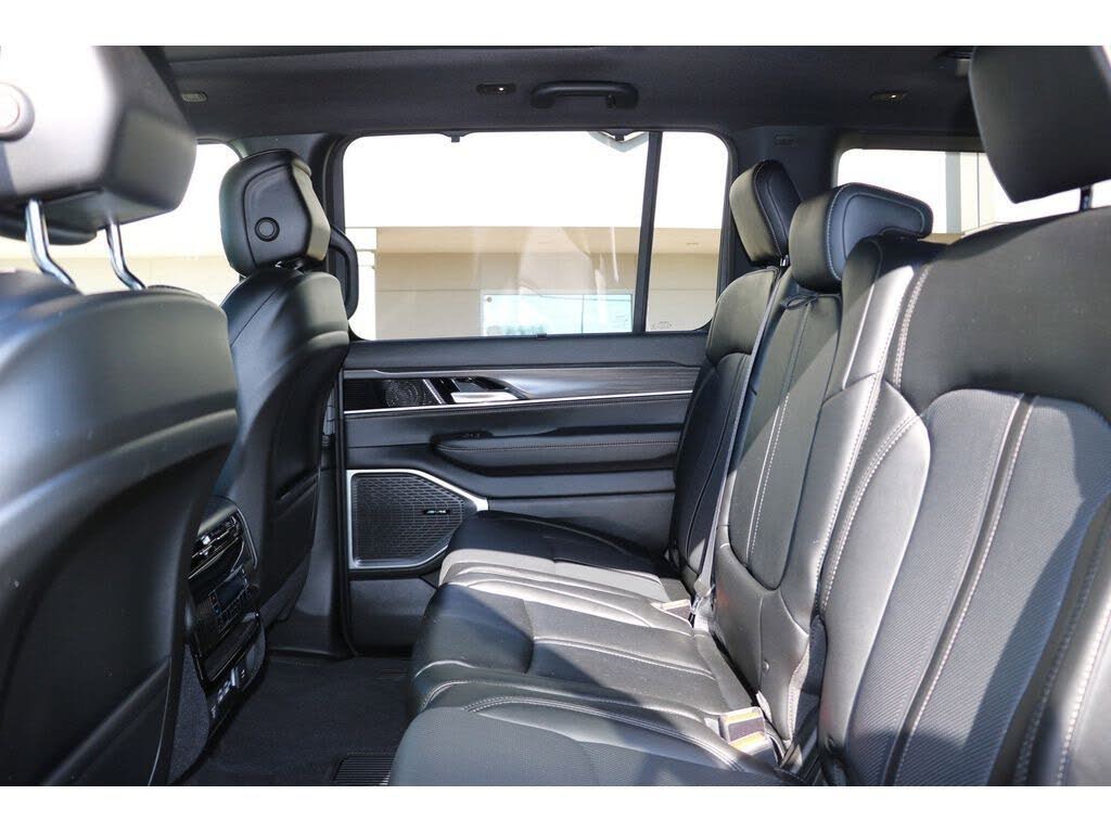 2024 Jeep Wagoneer