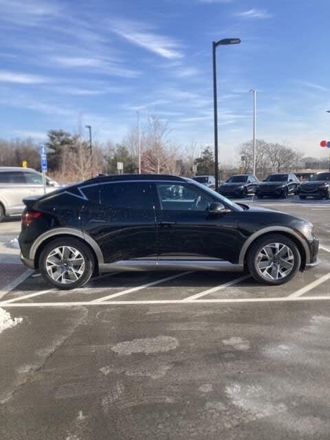2025 Genesis GV60