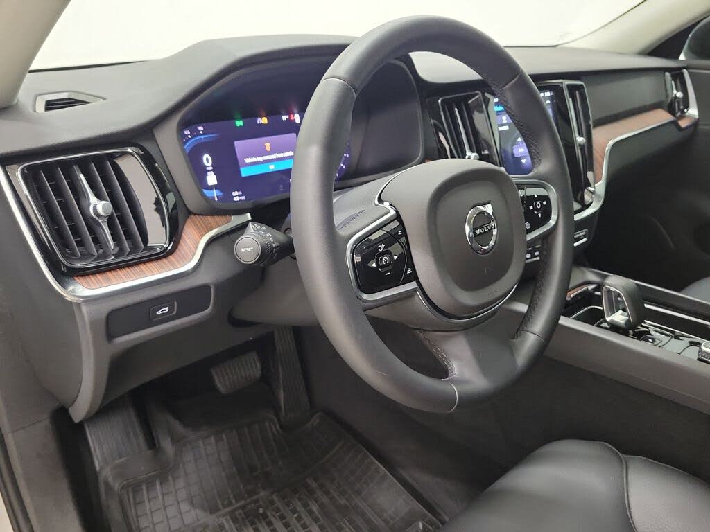 2025 Volvo S60