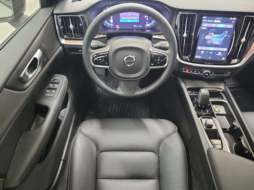 2025 Volvo S60