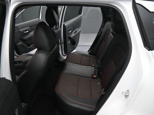 2025 Nissan Kicks