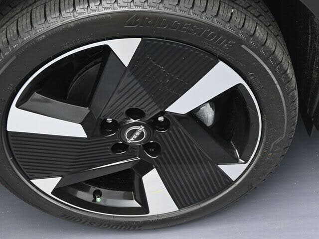 2025 Nissan Kicks