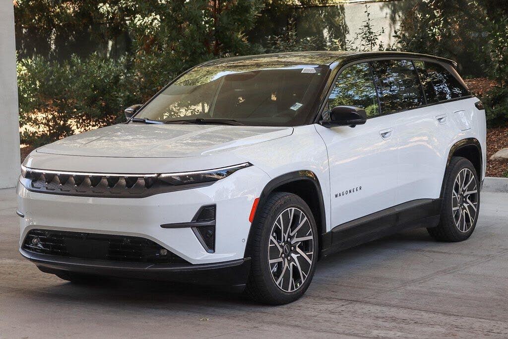 2025 Jeep Wagoneer S