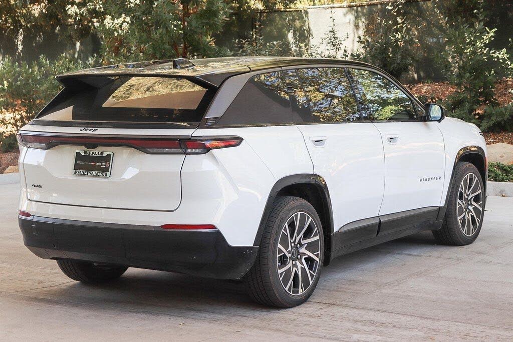 2025 Jeep Wagoneer S