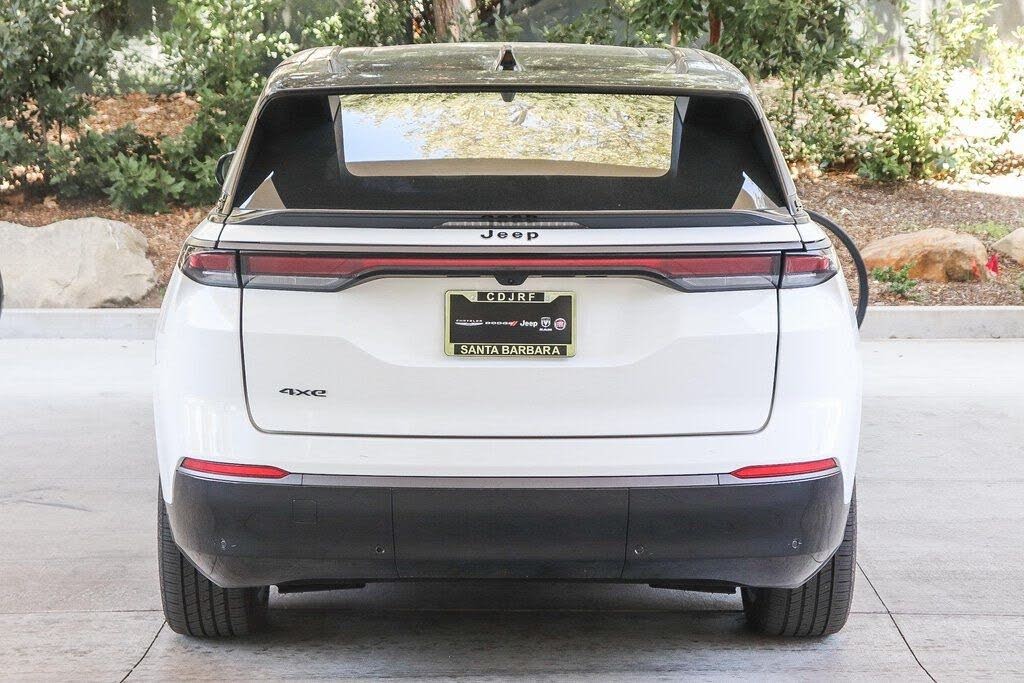 2025 Jeep Wagoneer S