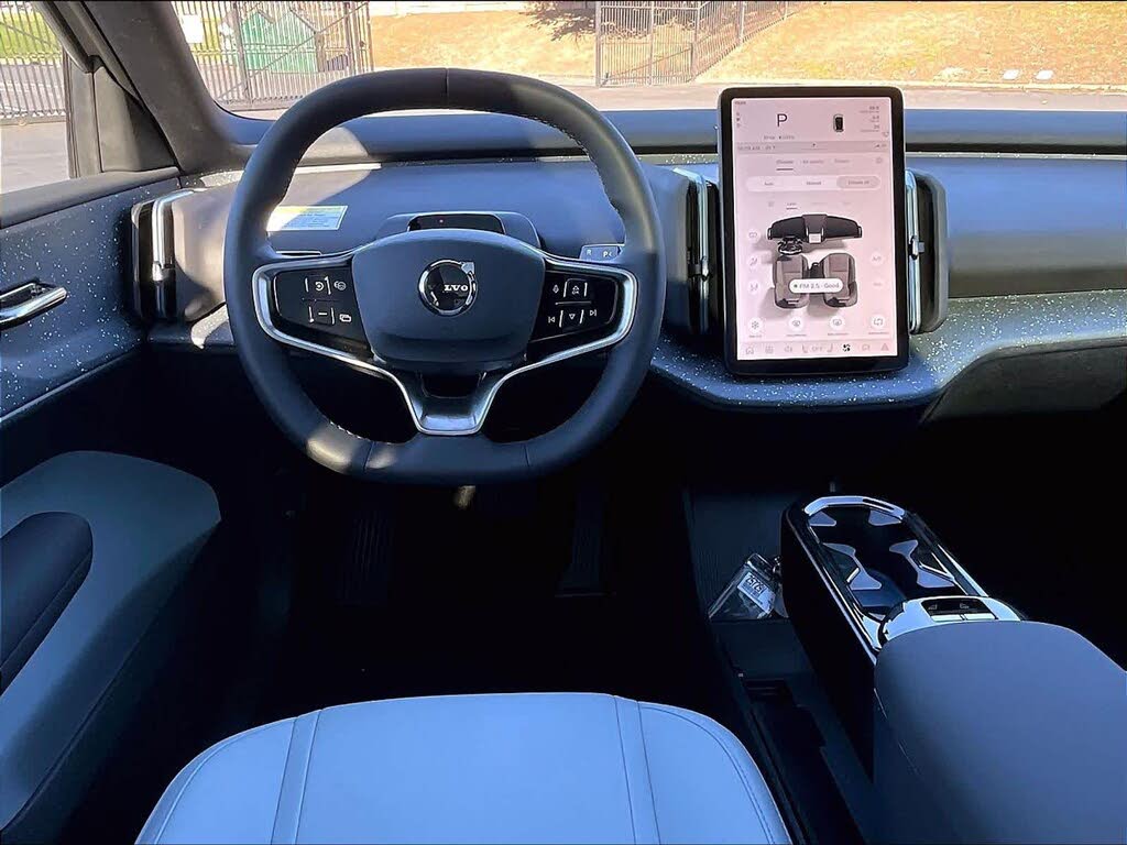 2025 Volvo EX30