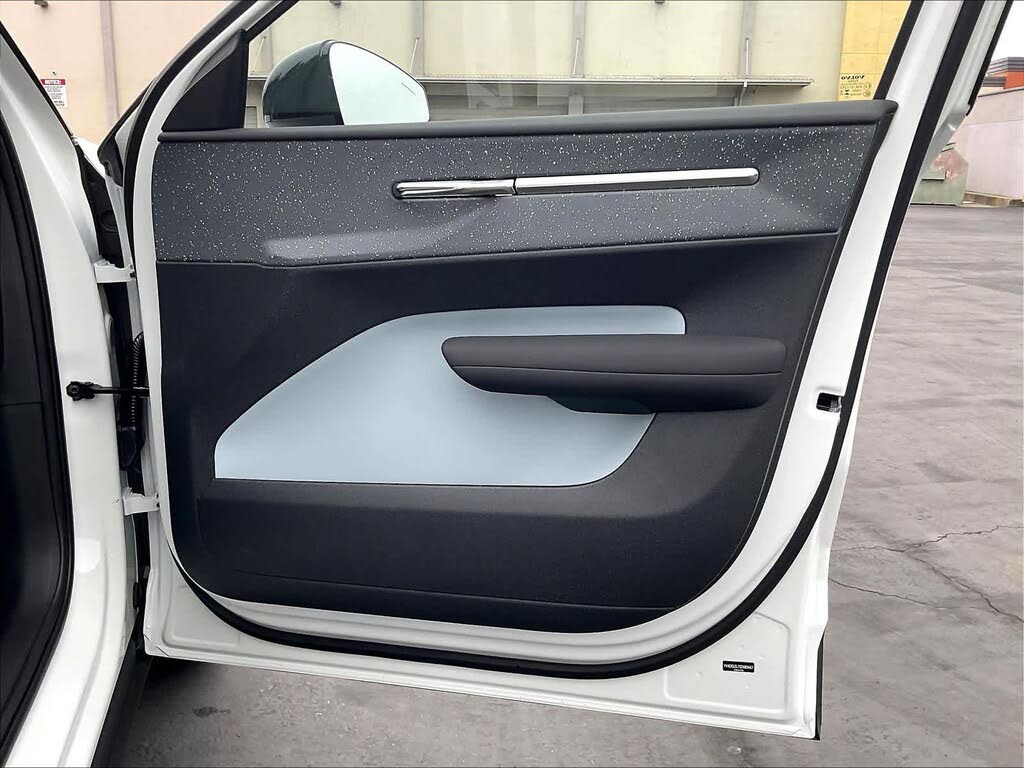 2025 Volvo EX30