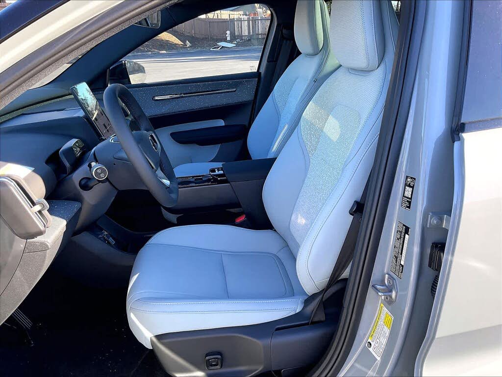 2025 Volvo EX30