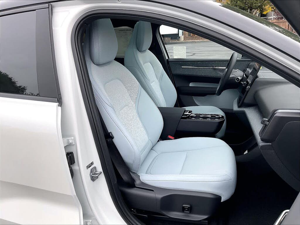 2025 Volvo EX30