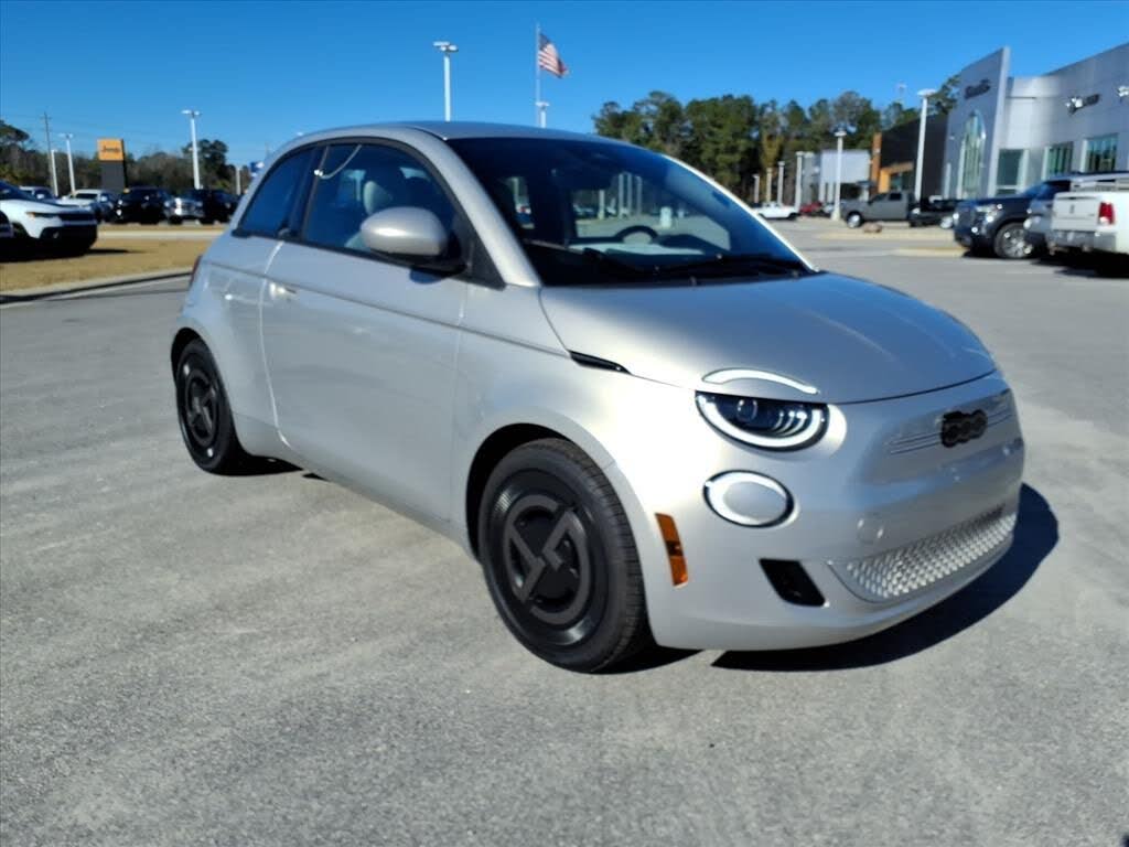 2025 FIAT 500e