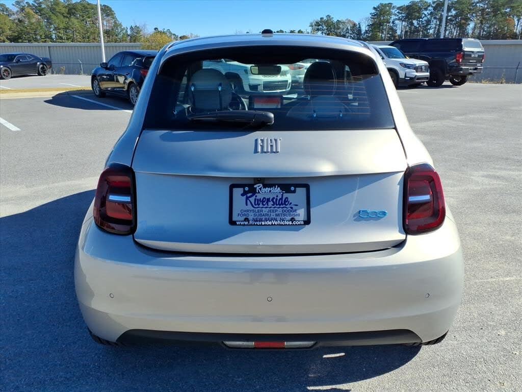 2025 FIAT 500e