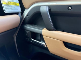 2025 Land Rover Defender