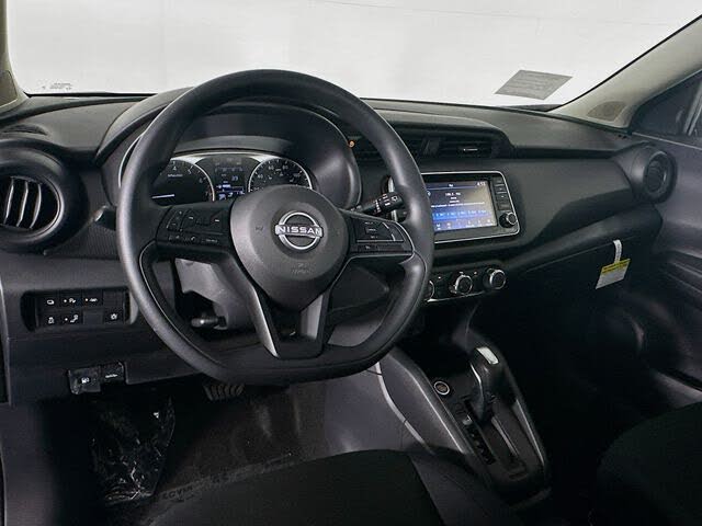 2025 Nissan Kicks