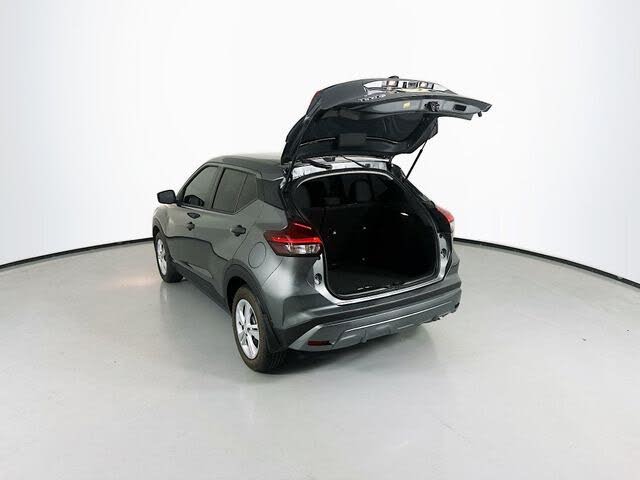 2025 Nissan Kicks