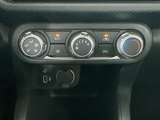 2025 Nissan Kicks