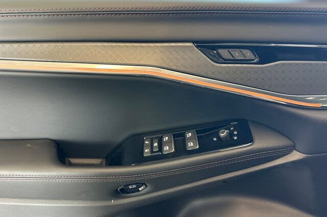 2025 Jeep Wagoneer S