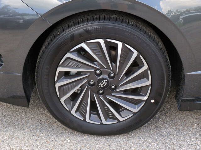 2025 Hyundai Sonata Hybrid
