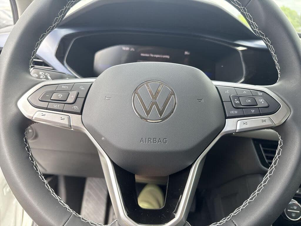 2024 Volkswagen Taos