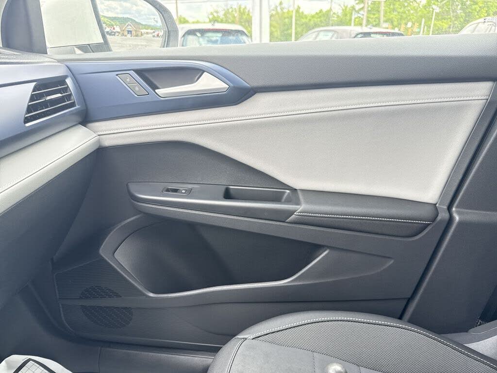 2024 Volkswagen Taos