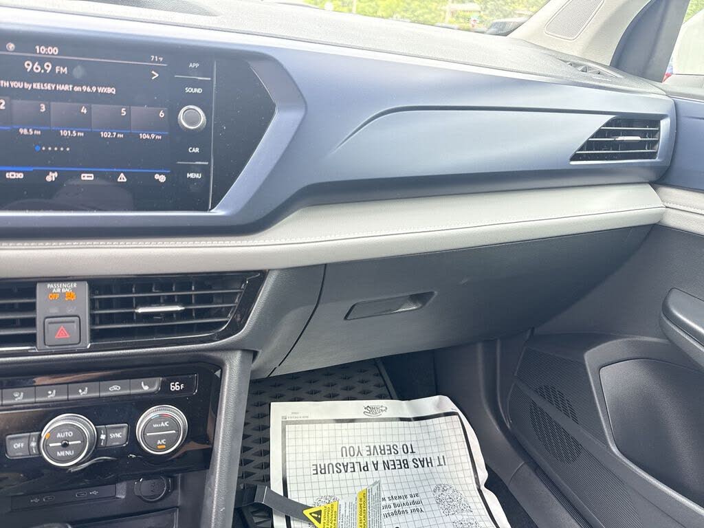2024 Volkswagen Taos
