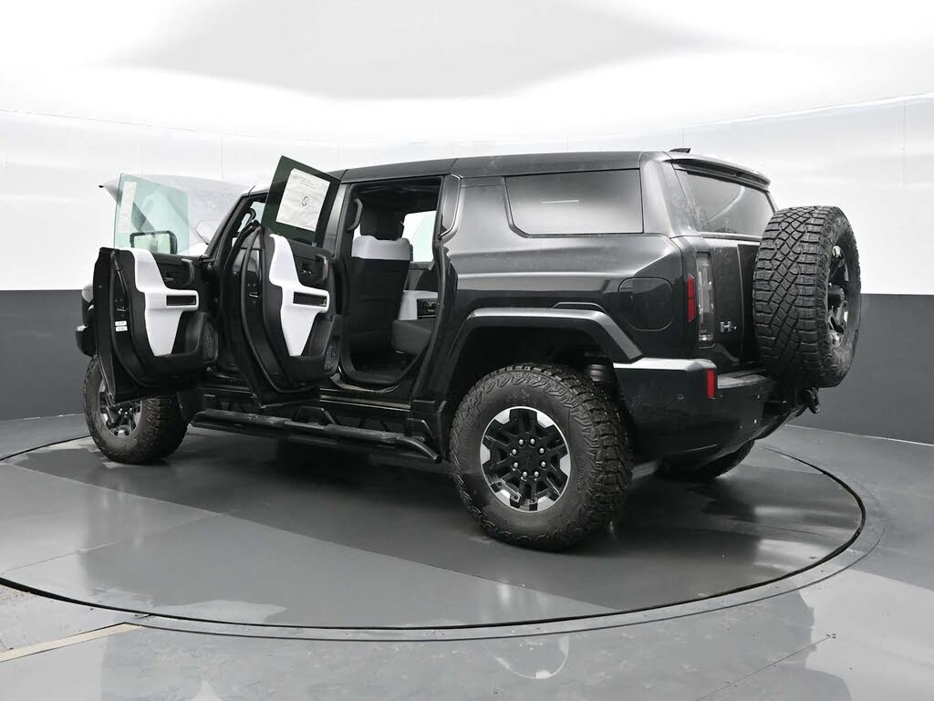 2024 GMC HUMMER EV