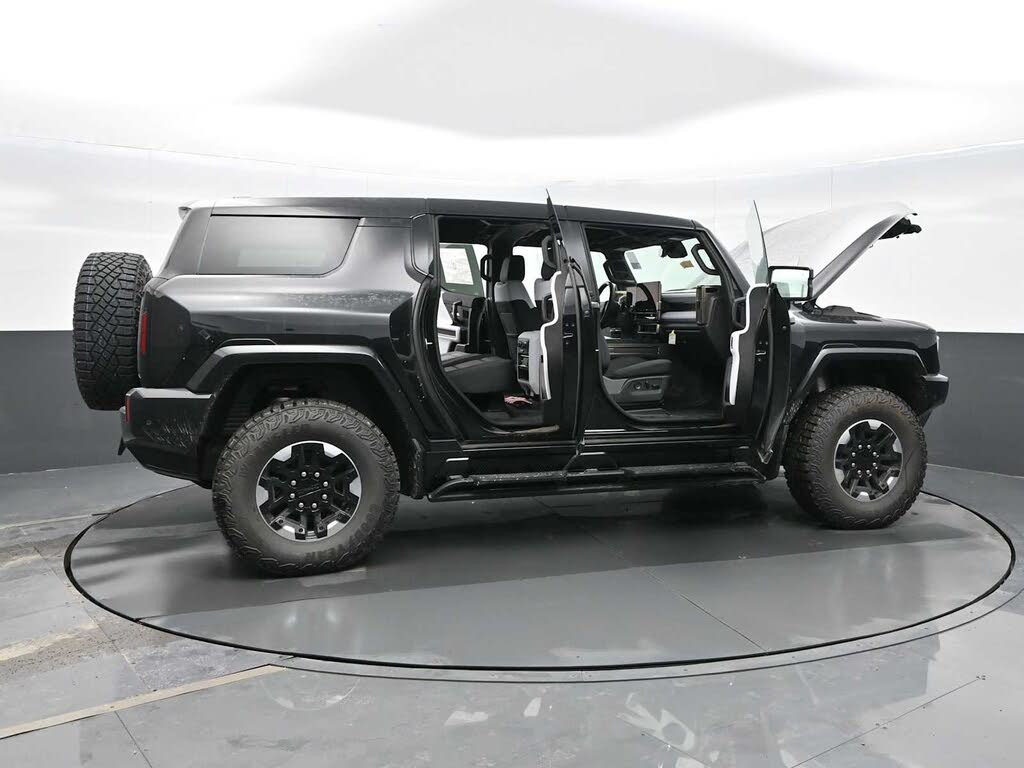 2024 GMC HUMMER EV