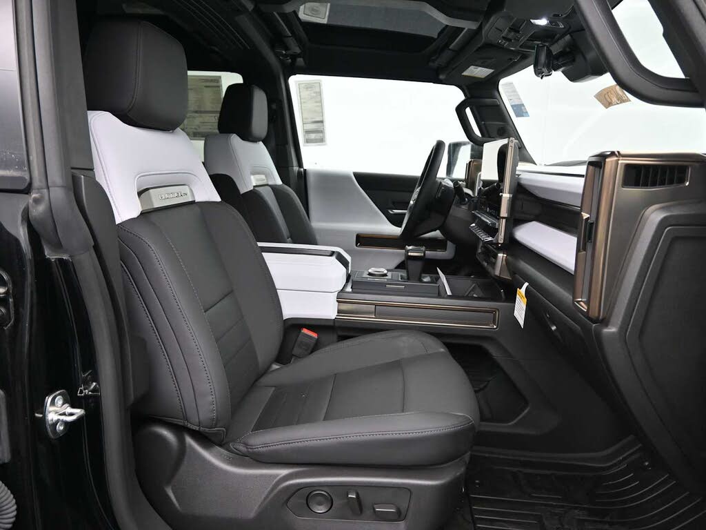 2024 GMC HUMMER EV
