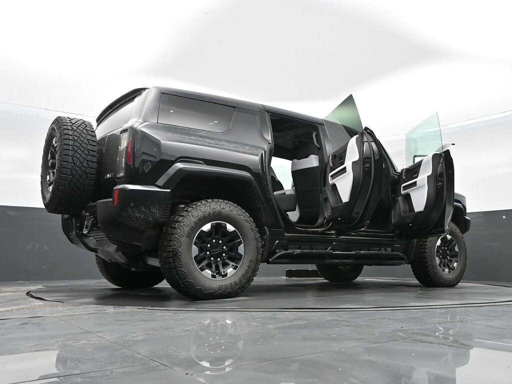 2024 GMC HUMMER EV